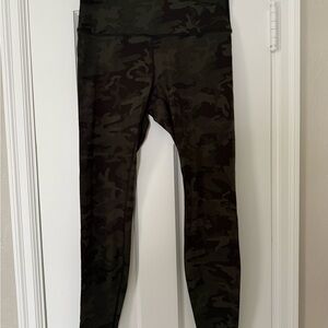 lululemon athletica Women’s Dark Camouflage Leggings